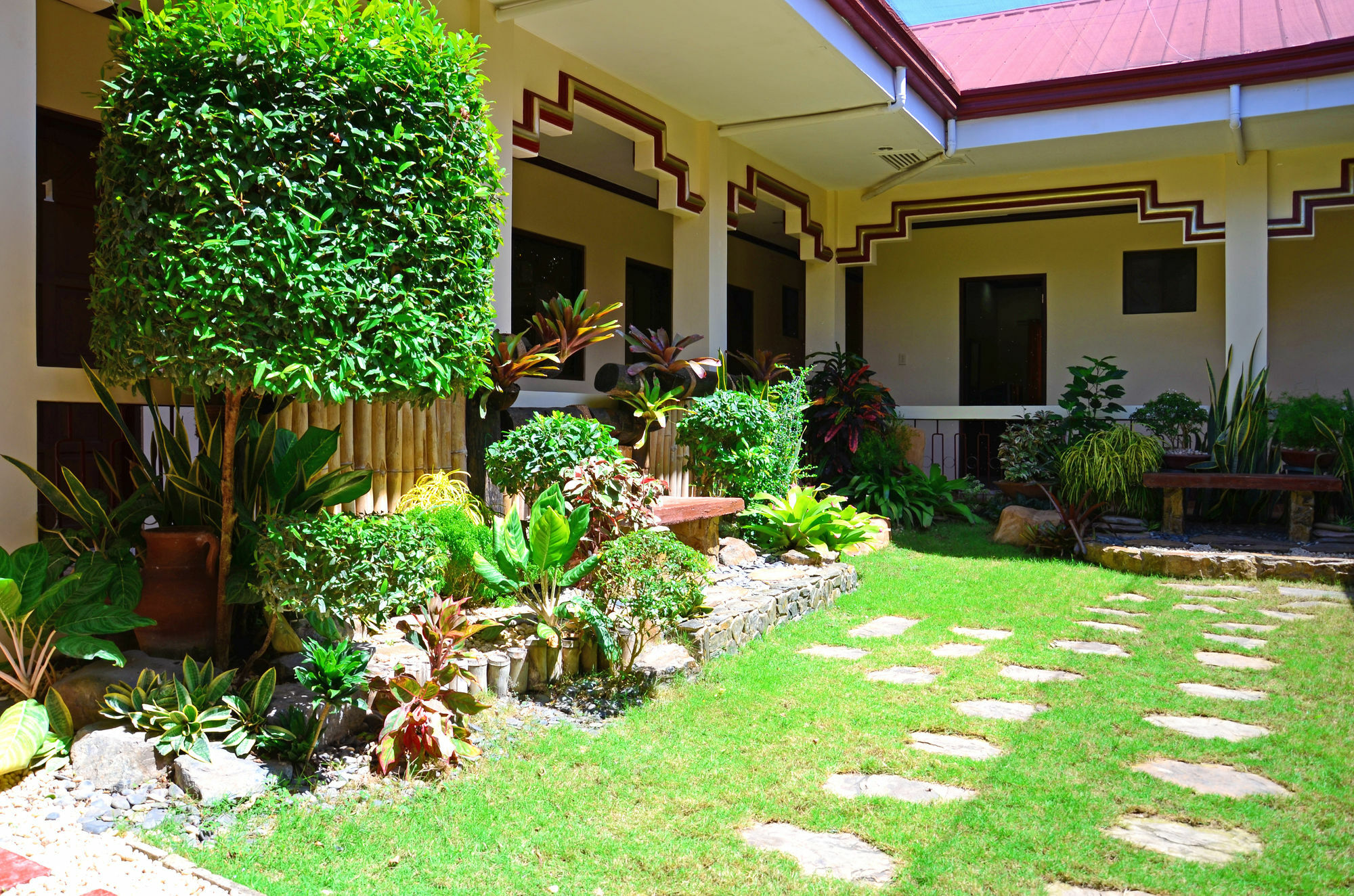 Ysabelle Mansion Puerto Princesa Exterior foto